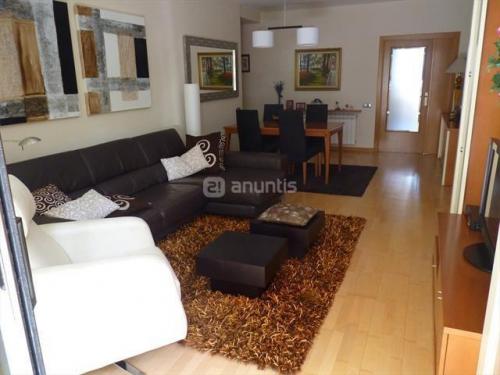 Piso de Venta en Badalona Zona Centro (77.369.490 Pts) tiene