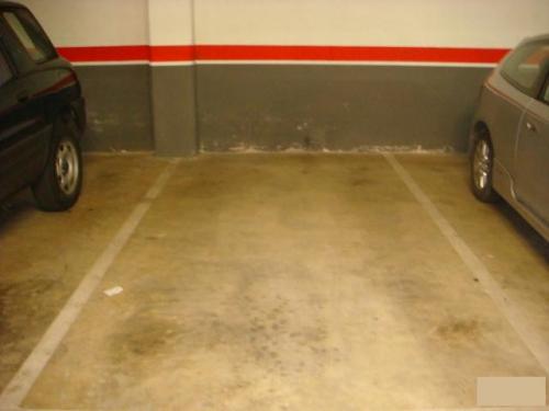 PLAZA GRANDE Y SIN MANIOBRAS Se vende plaza de parking