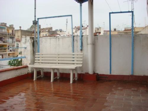 VIVIENDA CON TERRAZA. Mataró zona centro 2º piso sin ascensor