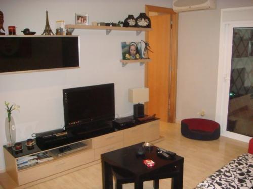 BAJO REFORMADO hace 2 años. Dispone de: comedor cocina independiente