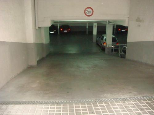 PARKING DE NUEVA CONTRUCCIÓN Con entrada amplia de fácil acceso