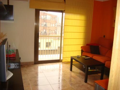 PISO IMPECABLE RECIEN REFORMADO Precioso piso con ascensor Dispone de