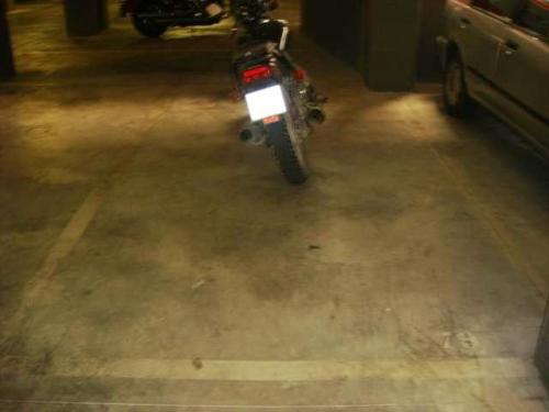 PLAZA GRANDE Y SIN MANIOBRAS Se vende plaza de parking