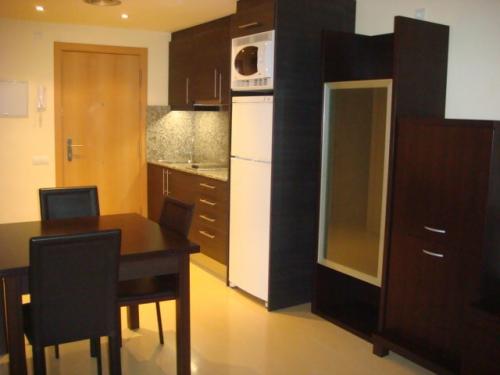 TOTALMENTE AMUEBLADO dúplex a estrenar en zona céntrica y a