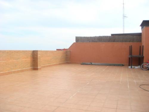 GRAN PISO EN VENTA CON TERRAZA DE 85m2 Finca seminueva