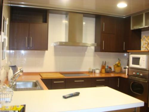 PISO TOTALMENTE REFORMADO de 85m2 3h (2 dobles) amplia cocina