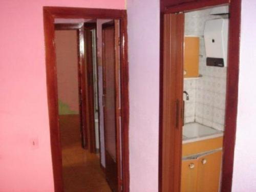 Piso en venta en Hospitalet de LLobregat.Cerca Metro de La