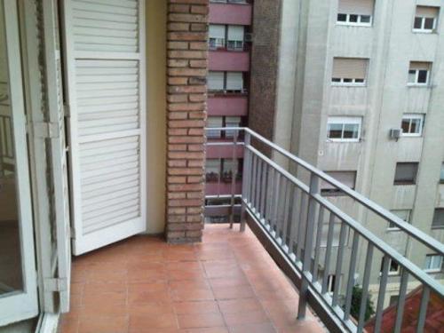 Piso en alquiler en el Eixample.Calle Sicilia con Aragon.Tiene cuatro