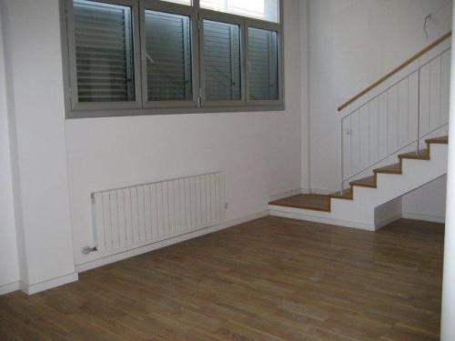 Piso en venta en Sants junto ciudad judicial. Obra nueva