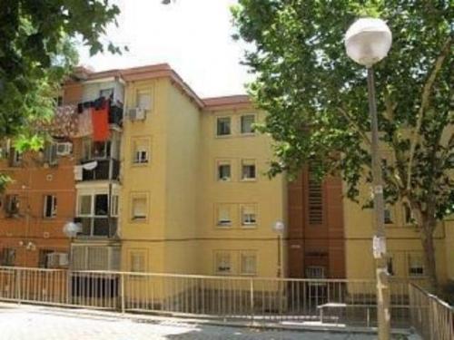 Piso en venta en Barcelona barrio de la trinitat finca