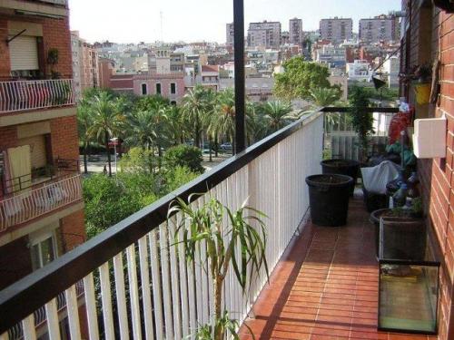 Atico de Venta en Badalona Zona de Artigas (32.445.270 Pts)
