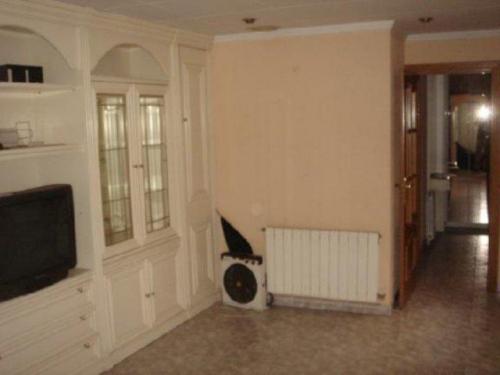 Piso en venta en Badalona.Finca construida en el año 1969