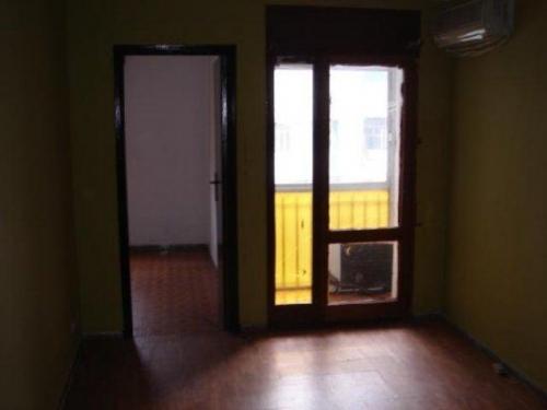 Piso en venta en Barcelona.Construido en 1971 en Trinitat Vella.Tiene