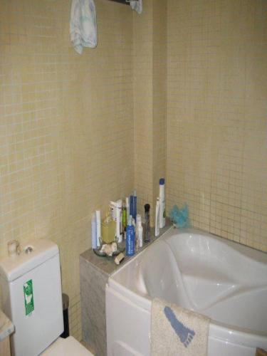 Actualmente local pero pensado para estudio. 54 m2 planta baja