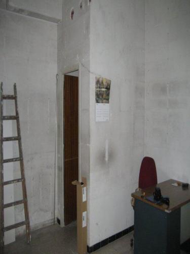 Local en venta en Sants muy cerca de Rambla Badal.