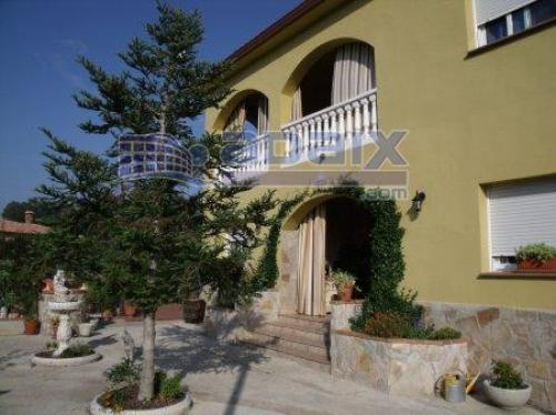 Casa en urbanizacion en Tordera. 5 años de antiguedad. Casa