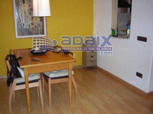 ZONA: Pep Ventura. (37.800.000pts) Suelo parket ventanas aluminio puertas de