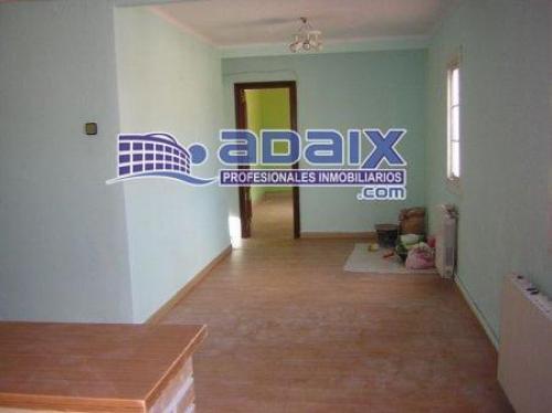 ZONA: LA SALUD (31.663.000 Pts). atico de 2 habitaciones con