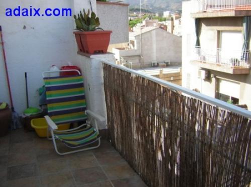 ZONA: SANTO CRISTO (27.000.000 pts). Gres puertas blancas lacadas climalit