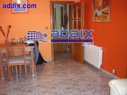 Zona: MARQUES DE MONTROIG (33.467.000 pts ) Gres. Aluminio. Roble.