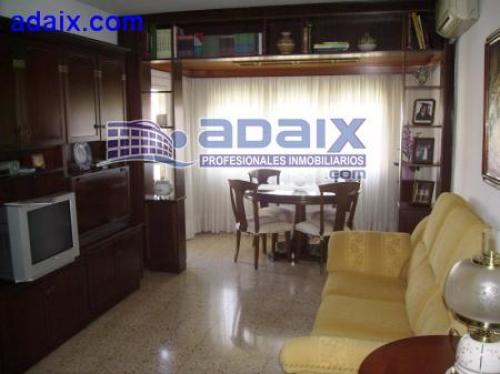 ZONA: ARTIGAS (57.500.000 pts). Semireformado muy bien conservado amueblado balco