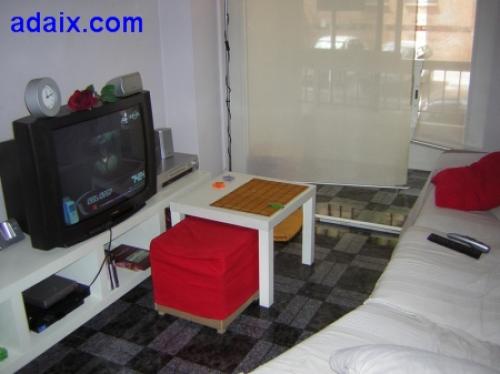 ZONA: LLOREDA. Todo Reformado gres roble climalit ojos de buey