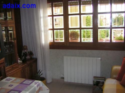 ZONA: LA SALUD. Reformado gres puertas pino A.A. calefacciOn patio