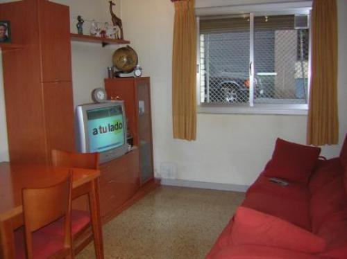 ZONA: LLEFIa. Cocina americana baño reformado exterior en buen estado.