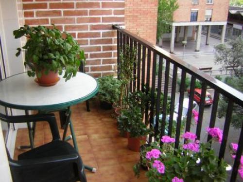 ZONA: LLOREDA. Ascensor calefacciOn Puertas y persianas nuevas Climalit buen