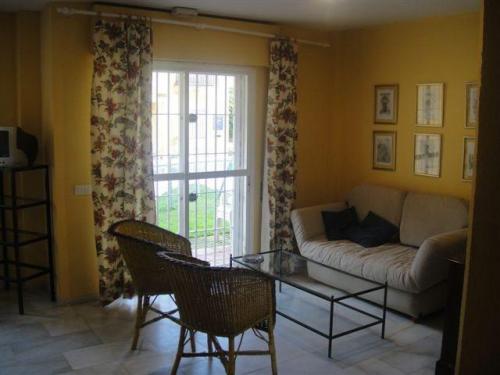 VistaHermosa. Adosado en la urbanizacion de lujo de Vistahermosa Los