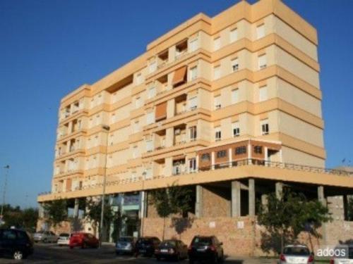 BONITO LUMINOSO TERRAZA A/ACON. PZ. DE GARAJE TOTALMENTE AMUEBLADO ZONAS