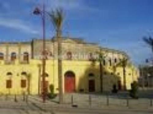 BONITO PISO CENTRO ARMARIOS EMPOTRADOS. COCINA CON LAVADERO. OPORTUNIDAD DE