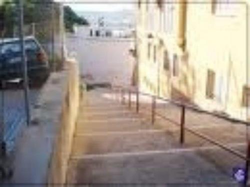 BONITO PISO. 2 ARMARIOS AMPLIOS. AMUEBLADO. ZONA TRANQUILA Y SEGURA.