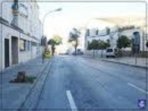 BONITO PISO. TERAZA. TOTALMENTE AMUEBLADO. LUMINOSO. ZONA TRANQUILA Y SEGURA.