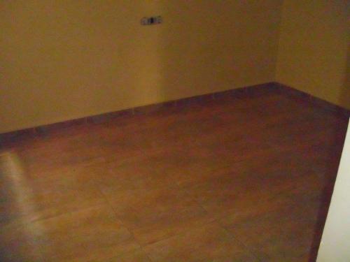 NUEVO. 2 PATIOS UNO DE ELLOS MUY AMPLIO. COCINA AMUEBLADA.