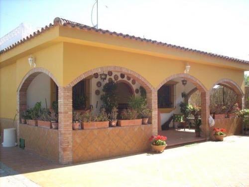 Excelente chalet recien reformado en zona norte de Jerez prOximo