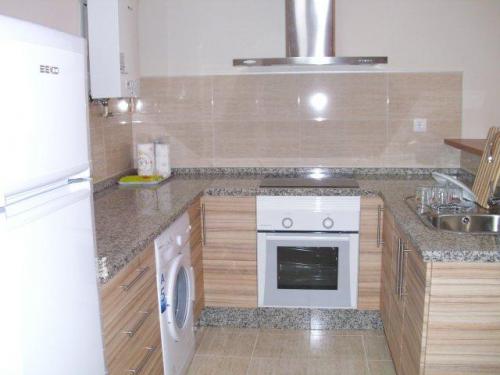 A ESTRENAR PISO EN URB. PRIVADA. 1 DORM ITORIO BAñO.