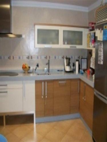 PRECIOSA Y REFORMADA UNIFAMILIAR COCINA AMUEBLADA CON ELECTRODOMeSTICOS TERRAZA E