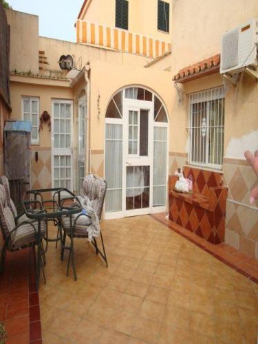 PRECIOSA PAREADA 170 METROS uTILES 230 MTS. DE PATIO 4