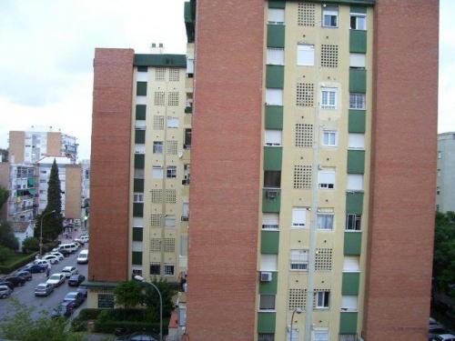 BONITO PISO EN ZONA DELICIAS ESTADO CONSERVADO DE 3 DORMITORIOS