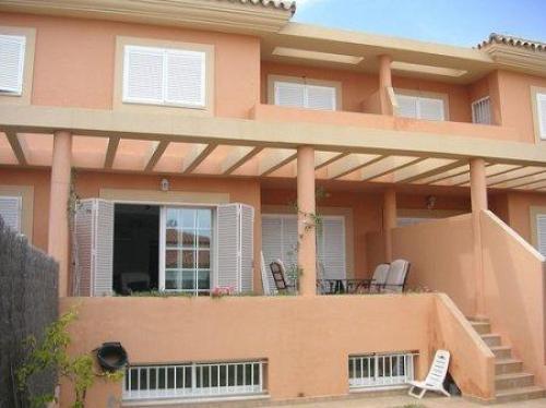 Adosado de 4 dormitorios 3 baños cocina amueblada con gran