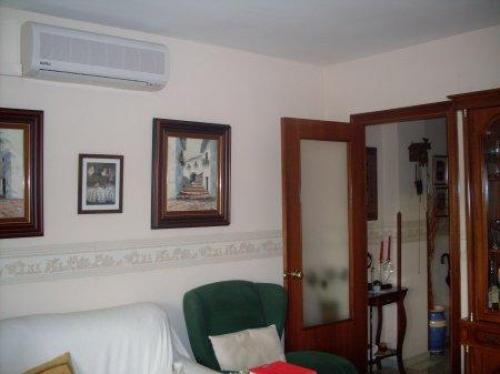 Piso muy luminoso en Puertas del Sur. Posee dos dormitorios