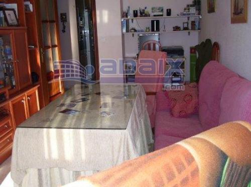 Piso 2 dormitorios cocina amueblada seminueva terraza lavadero. TOTALMENTE REFORMADO.