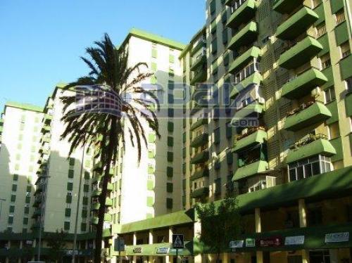 AMPLIO Y LUMINOSO 4 DORMITORIOS CONVERTIDOS EN 3 2 BAñOS