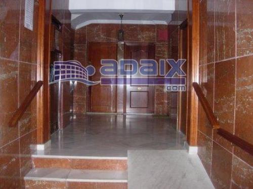 PRECIOSO PISO 3 DORMITORIOS CONVERTIDOS EN 2 COCINA AMUEBLADA LAVADERO.