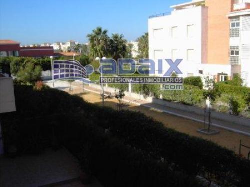 GANGA.Apartamento duplex en inmejorable zona de Costa Ballena consta de