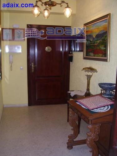 PISO MUY AMPLIO 2 BAñOS. ASEO SALON-COMEDOR. COCINA AMUEBLADA. 3