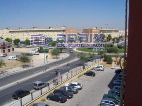 Piso en la zona noroeste de Jerez.En su ubicaciOn se