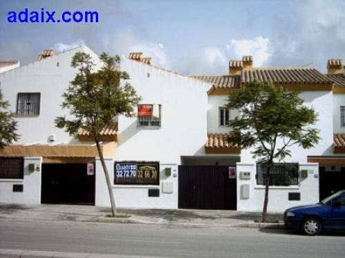 Casa unifamiliar ubicada en una tranquila zona de Jerez frente