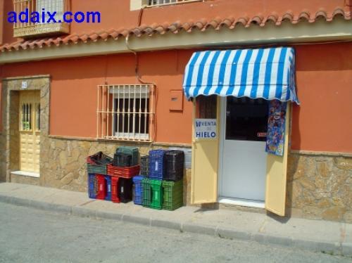 Casa en una de las barriadas mas tranquilas de Jerez.Cuenta